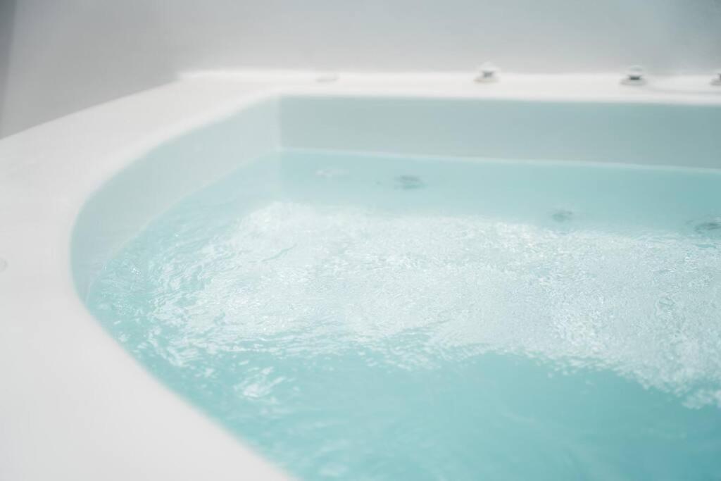 Akri Santorini With Heated Jacuzzi Villa Emporio  Exterior photo
