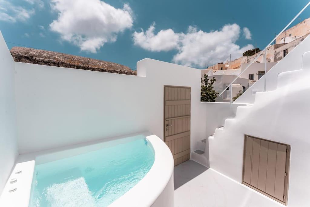 Akri Santorini With Heated Jacuzzi Villa Emporio  Exterior photo